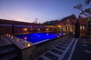 Outdoor pool - The Yogasari Seminyak (Seminyak)