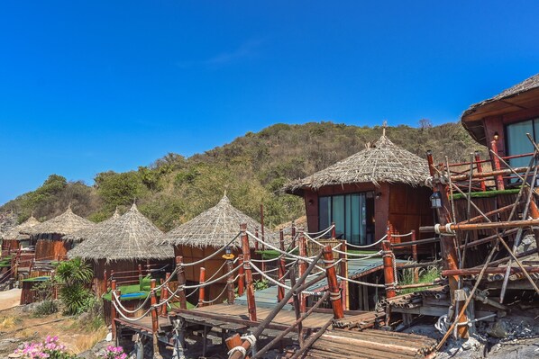 View from property - Paree Hut Resort Koh Sichang (Ko Sichang)