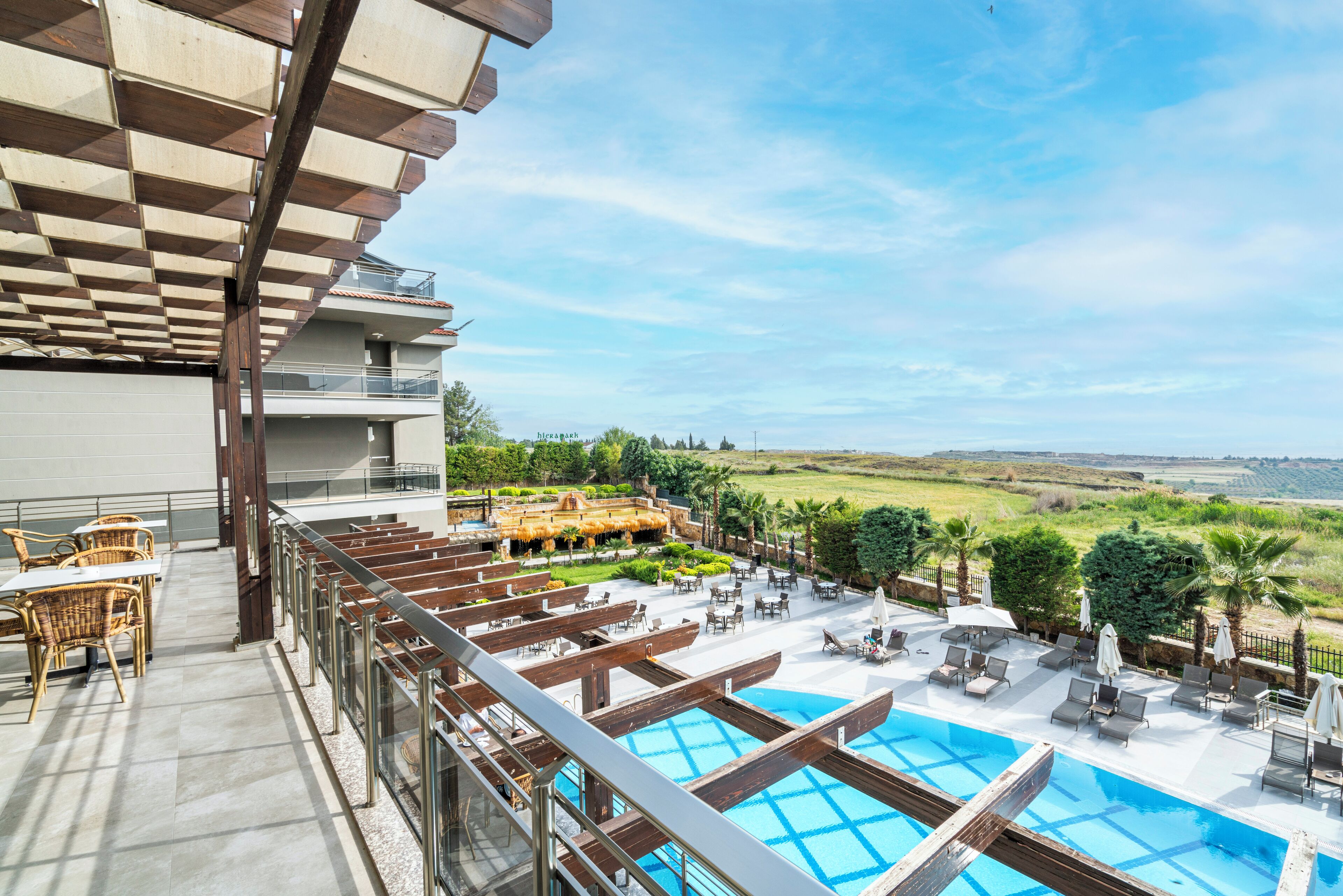 4 indoor pools, 2 outdoor pools, pool umbrellas, pool loungers