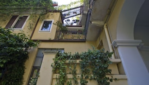 Front of property - Italianway   - Caretto (Milan)