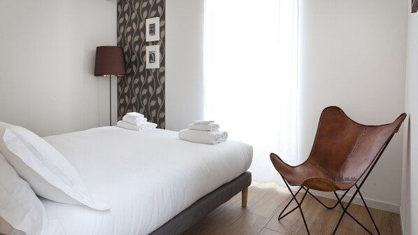 Basic Apartment, 2 Bedrooms (5) | Iron/ironing board, cribs/infant beds, free WiFi