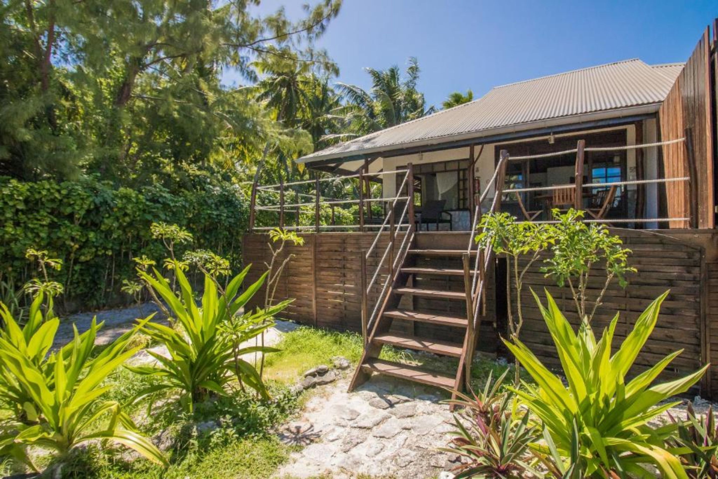 Bungalow, 2 phòng ngủ, đối diện biển | Hiên