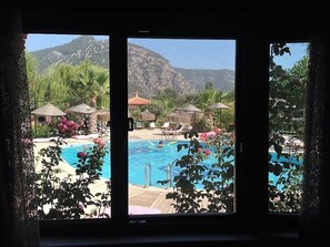Deluxe Room, Jetted Tub | Premium bedding, in-room safe, individually decorated - Bahaus Resort (Ortaca)