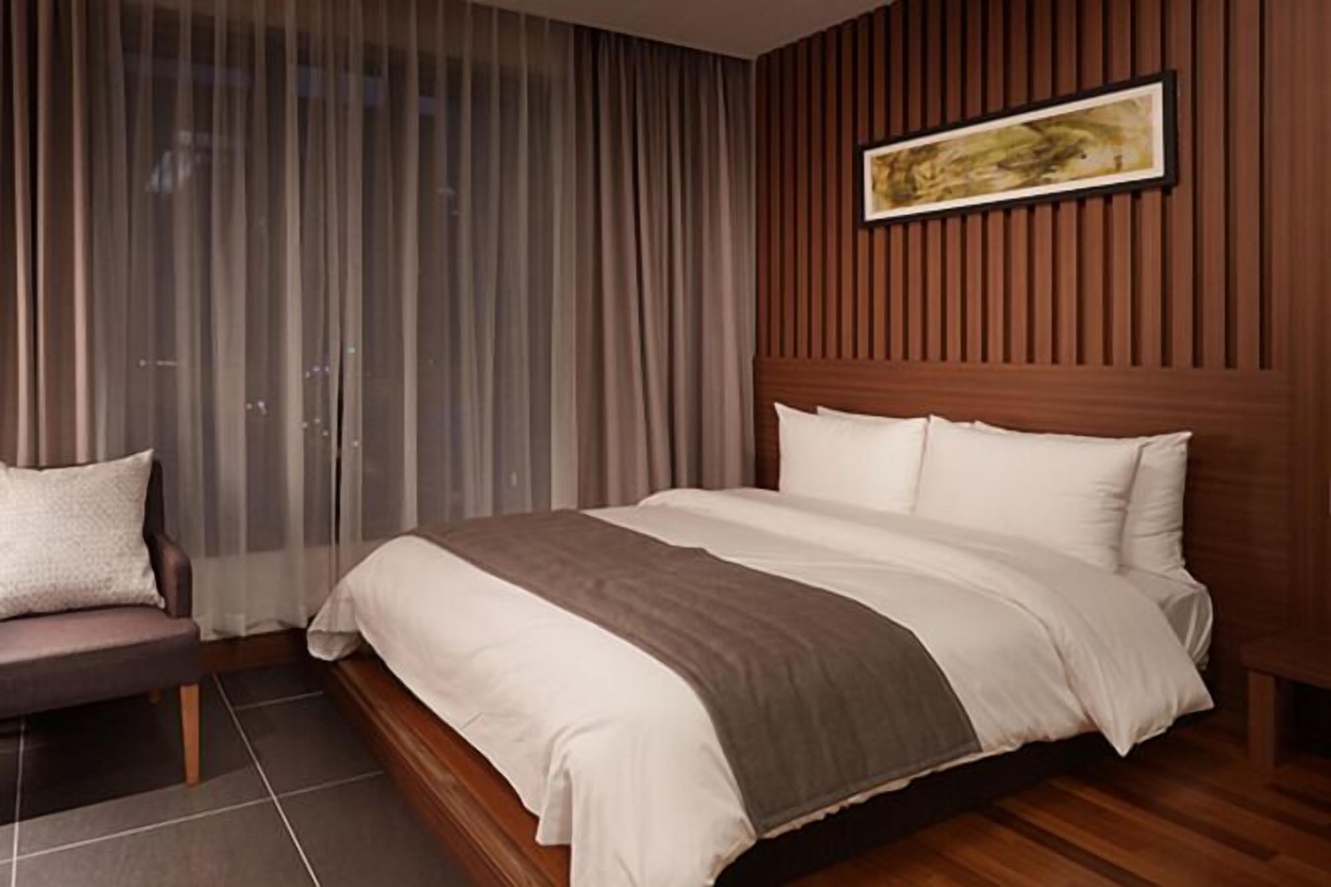 In-room safe, desk, blackout drapes, free WiFi