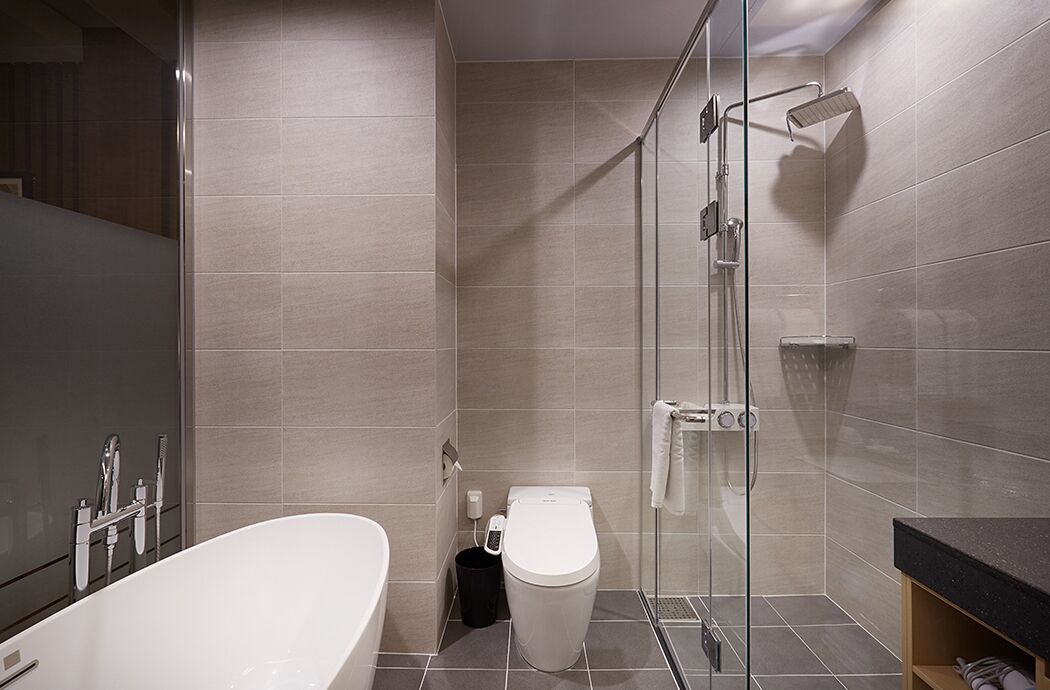 superior double room, 1 double bed | bathroom | free toiletries, hair dryer, bathrobes, slippers