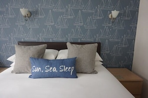 Double Room, Ensuite | Free WiFi, bed sheets - The Havelock (Shanklin)