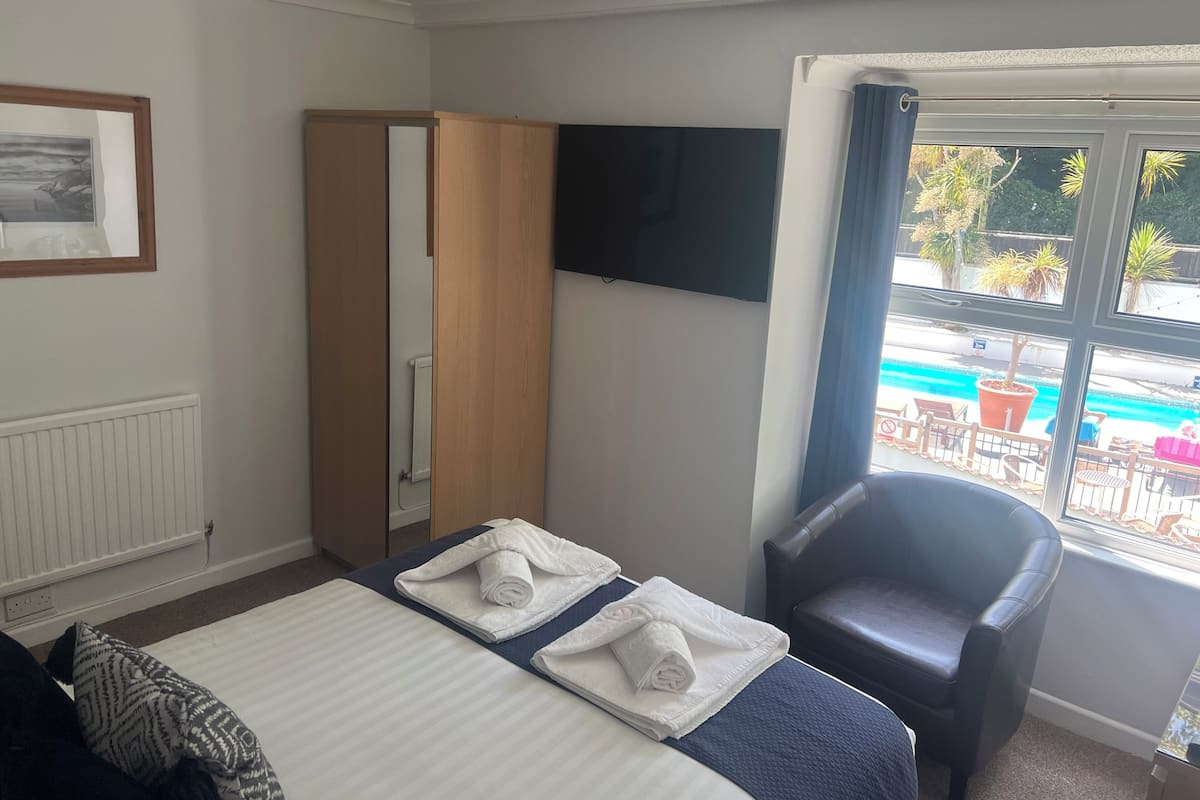 Wifi gratis y ropa de cama