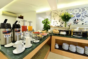Desayuno buffet incluido todos los días 