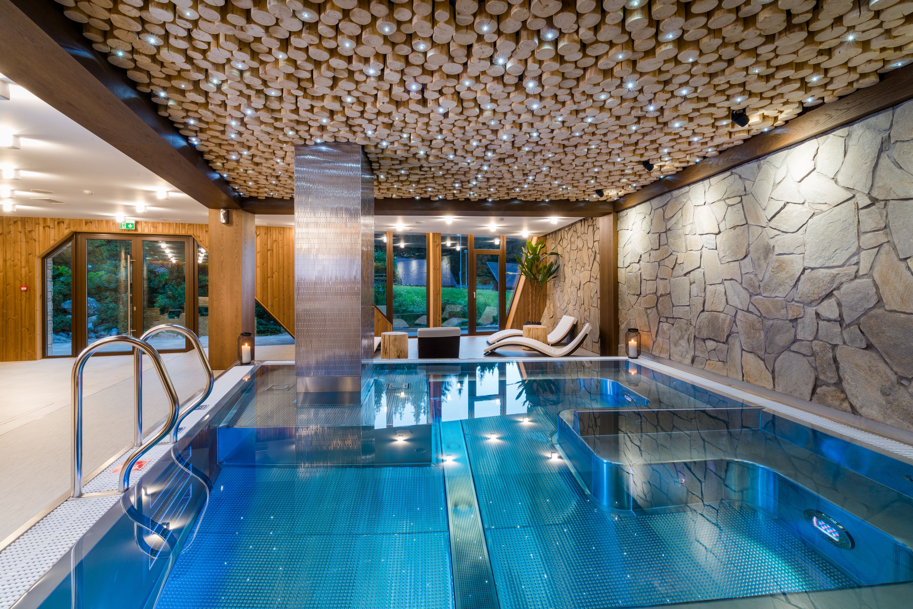indoor spa tub