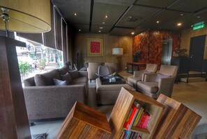 Lobby sitting area - Bedrock Hotel (Ipoh)
