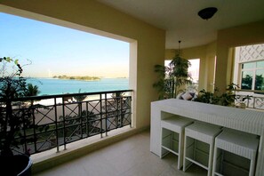 อพาร์ทเมนท์, 2 ห้องนอน | ลานระเบียง/นอกชาน