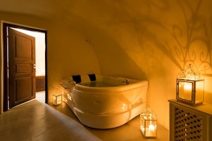 Executive Suite, Jetted Tub (Cave) | Tab mandi berpancutan