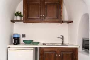 Classic Suite, Sea View (Cave) | Private kitchen | Fridge - Enalion Suites (Santorini)