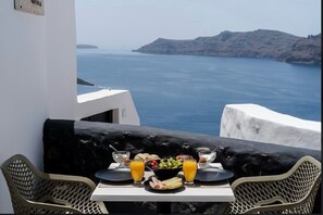 Exterior - Enalion Suites (Santorini)
