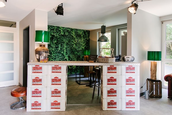 Reception - basehouse (Bendorf)