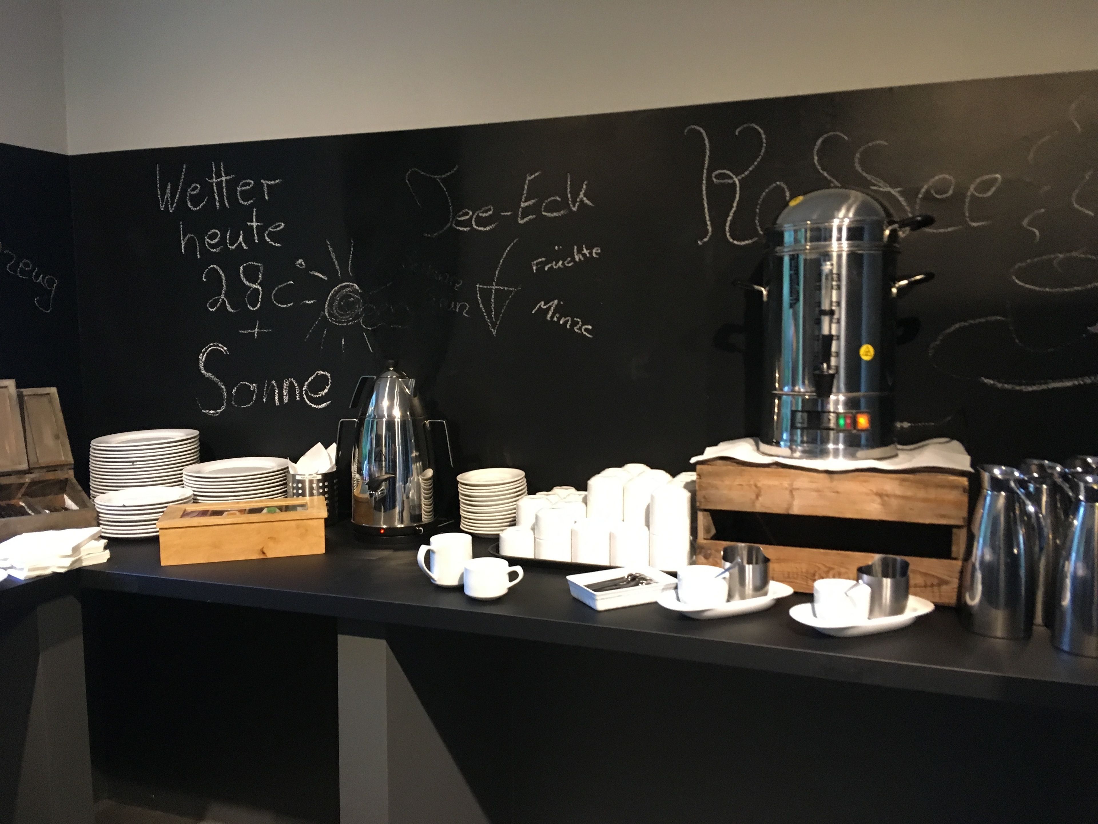 Daily buffet breakfast (EUR 4.9 per person)