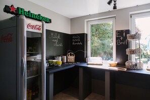 Deli