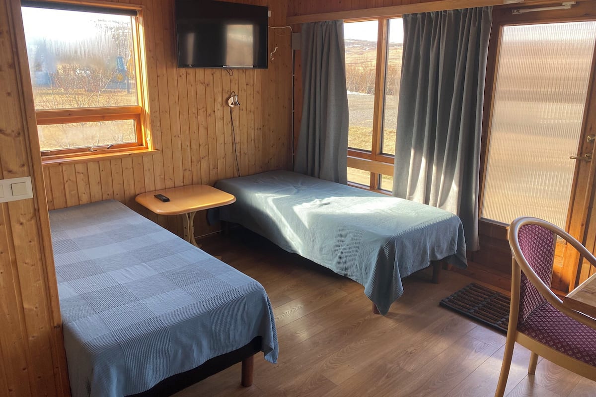 Cottage (for 5) | Bureau, Wi-Fi gratuit, draps fournis