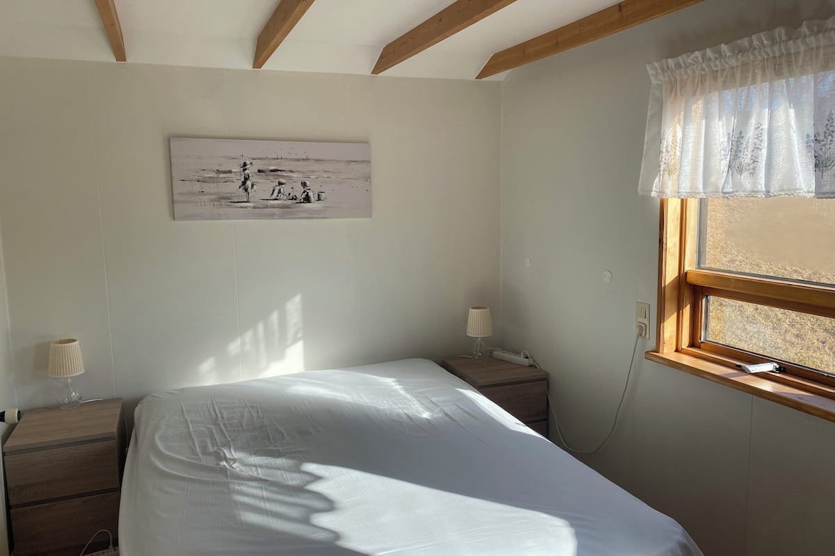 Cottage (for 5) | Desk, free WiFi, bed sheets