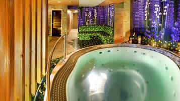 Bain à remous intérieur