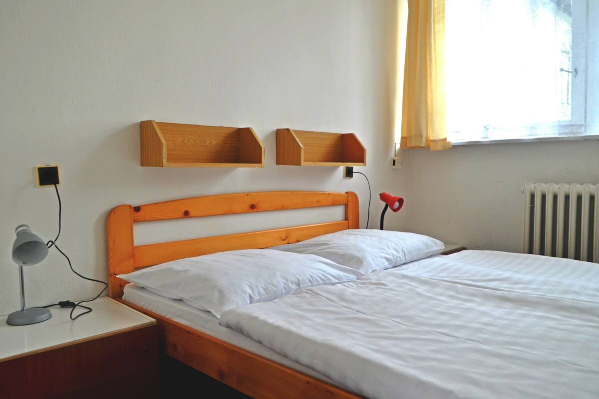 2 bedrooms