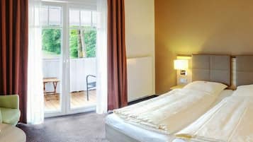 Double Room, Balcony | In-room safe, desk, soundproofing, iron/ironing board