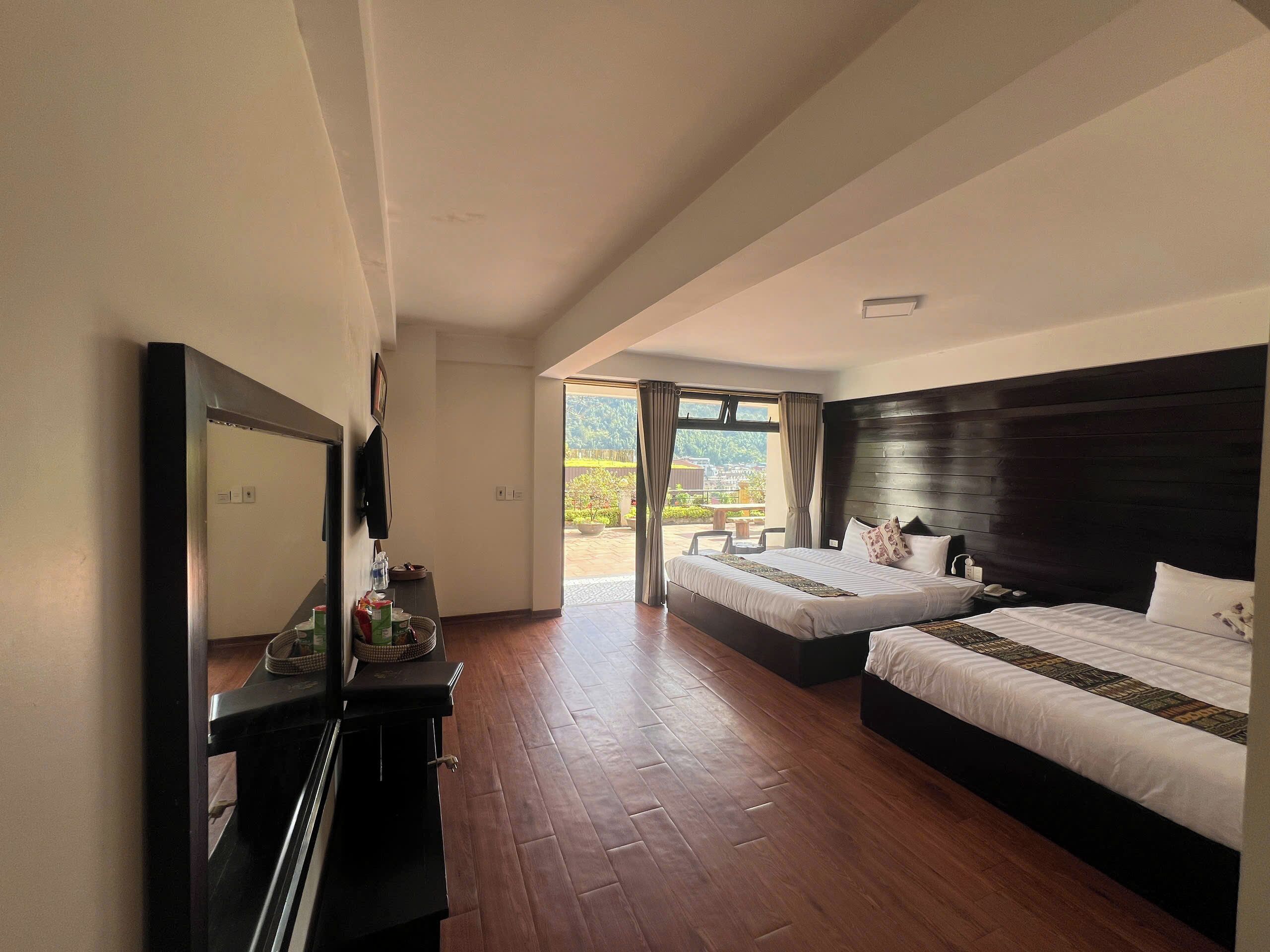 minibar, in-room safe, desk, blackout curtains