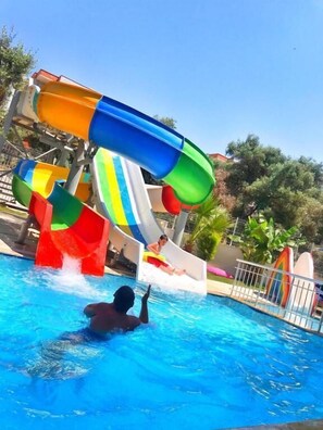 Indoor pool, seasonal outdoor pool - Nesa Palas (Kusadasi)