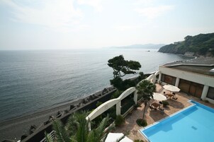 传统客房 (Japanese Style Room w/Half Board) | 沙滩/海景