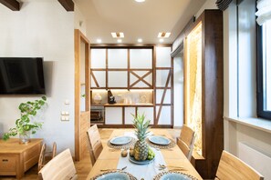Exclusive-Apartment, 3 Schlafzimmer, Sauna | Eigene Küche | Großer Kühlschrank, Mikrowelle, Ofen, Herdplatte