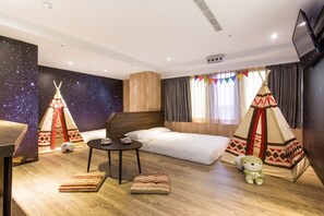 Quadruple Room | In-room safe, desk, blackout curtains, soundproofing - Rf Hotel - Sanchung (New Taipei City)