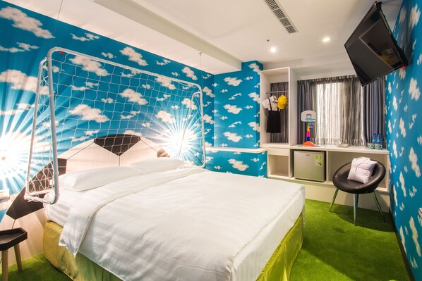 غرفة مزدوجة (Moon) | خزنة داخل الغرفة ومكتب وستائر تعتيم وتجهيزات عازلة للصوت