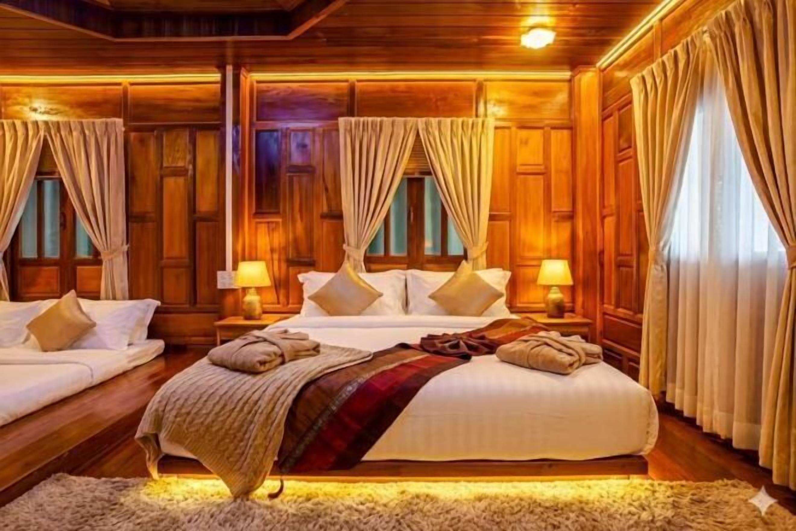 Desk, free WiFi, bed sheets