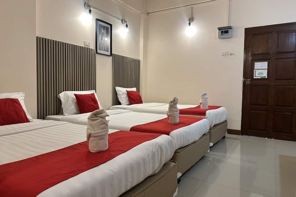1 bedroom, desk, free WiFi, bed sheets