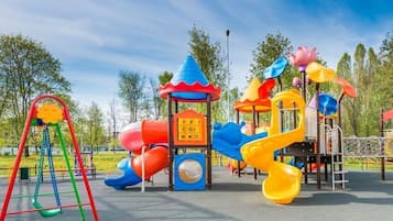 Children’s play area – outdoor