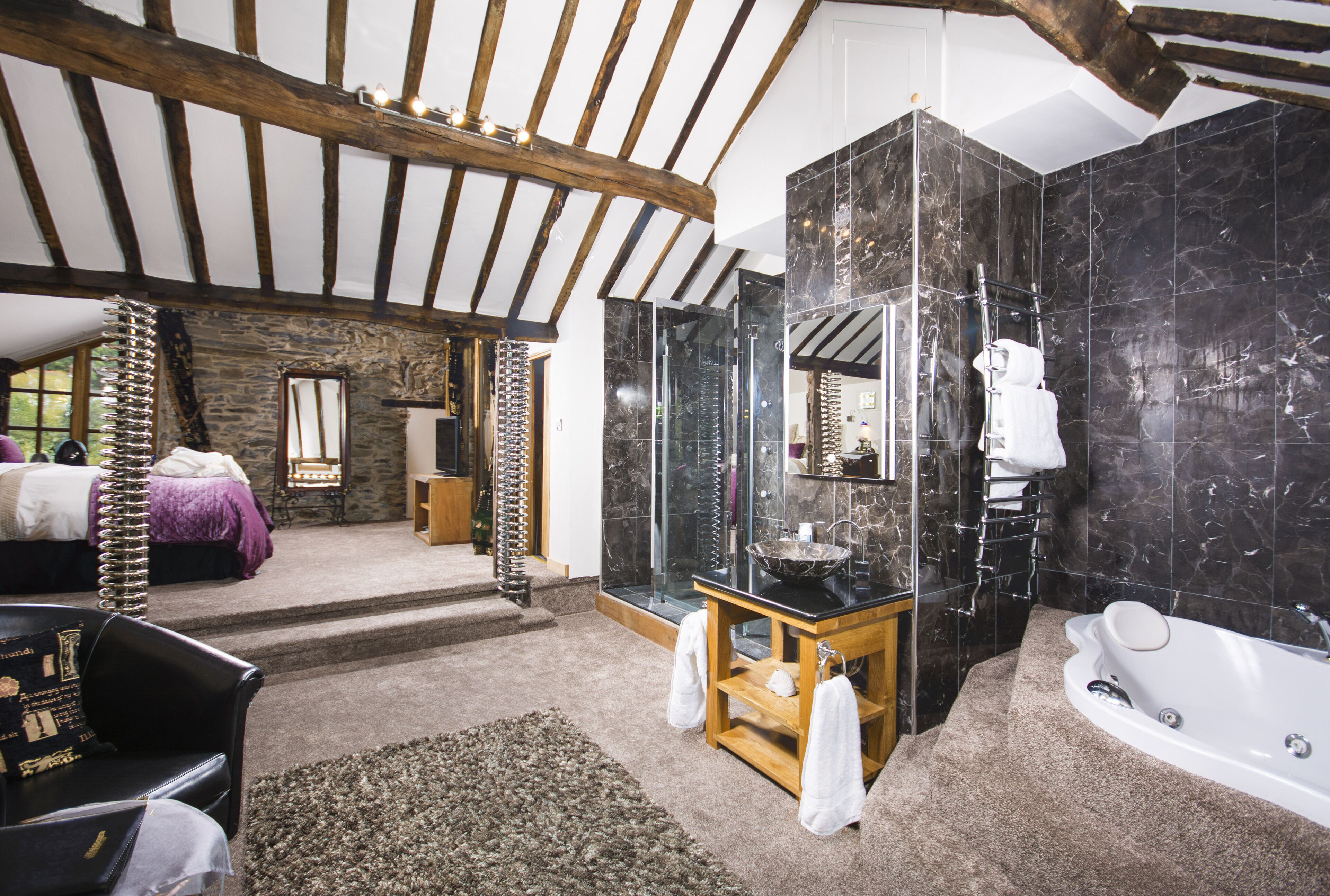 Luxury House | Free cots/infant beds, free WiFi