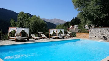 Piscine extérieure