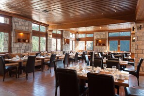 Breakfast, lunch, dinner served; Greek cuisine  - The Chatzigaki Manor (Pyli)