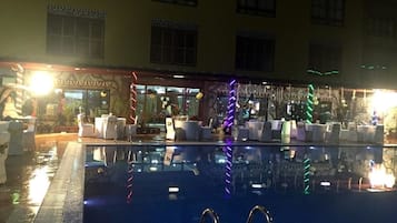 Piscine couverte