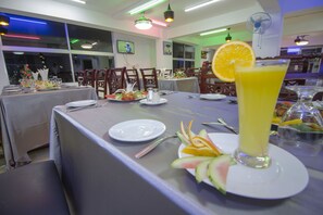Food and drink - Hotel Progati Inn (Dhaka)