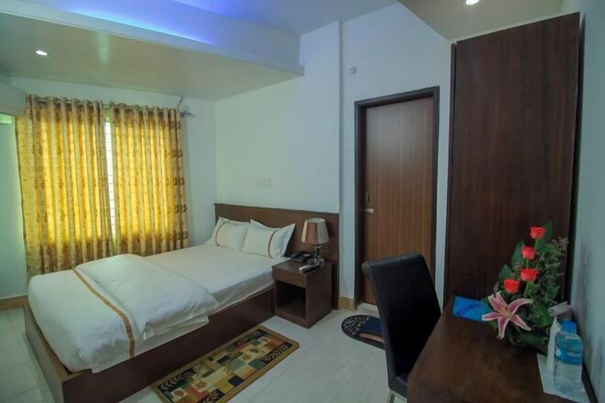 1 bedroom, premium bedding, minibar, in-room safe