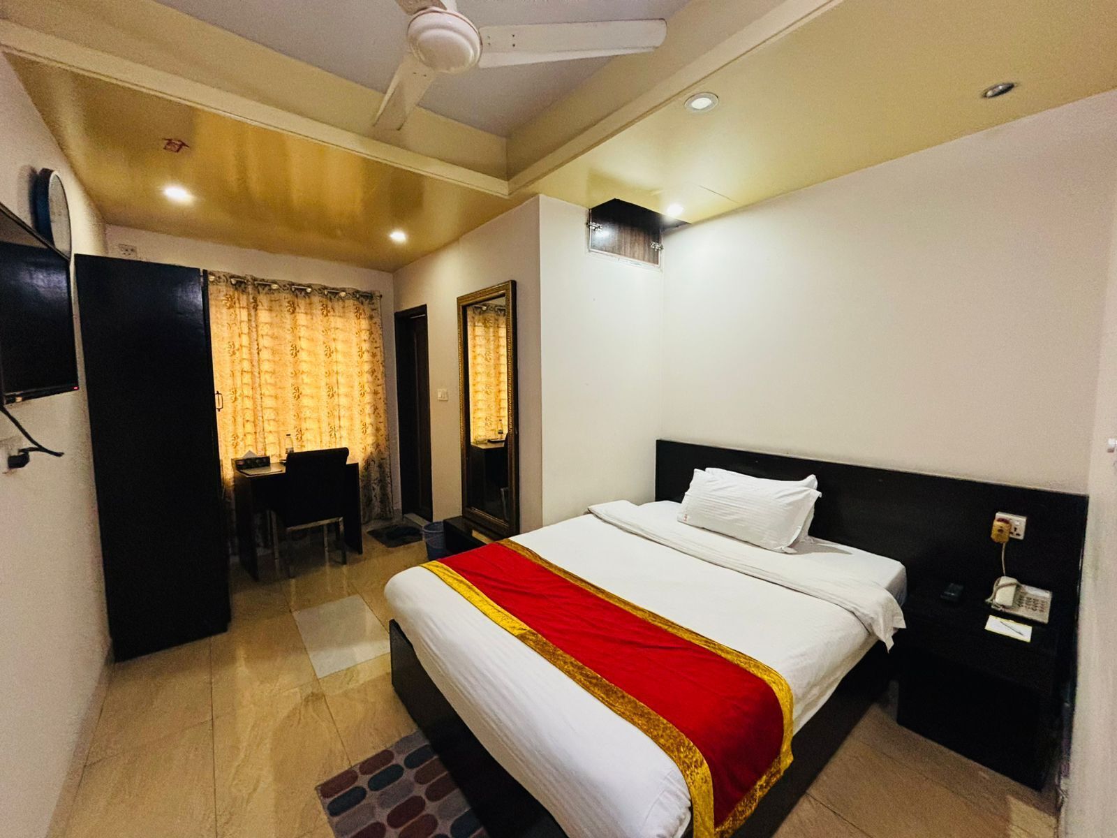 Basic Room | 1 bedroom, minibar, in-room safe, individually furnished