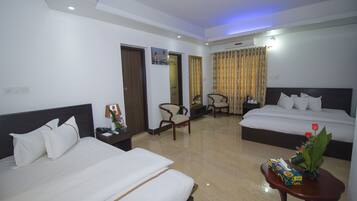 1 bedroom, premium bedding, minibar, in-room safe