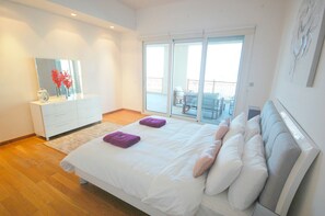 Departamento, 3 habitaciones | 1 habitación, caja de seguridad en la habitación y cortinas blackout 