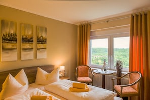 Double Room, Valley View | In-room safe, desk, iron/ironing board, rollaway beds - Berghotel Wilhelmsburg (Naumburg)