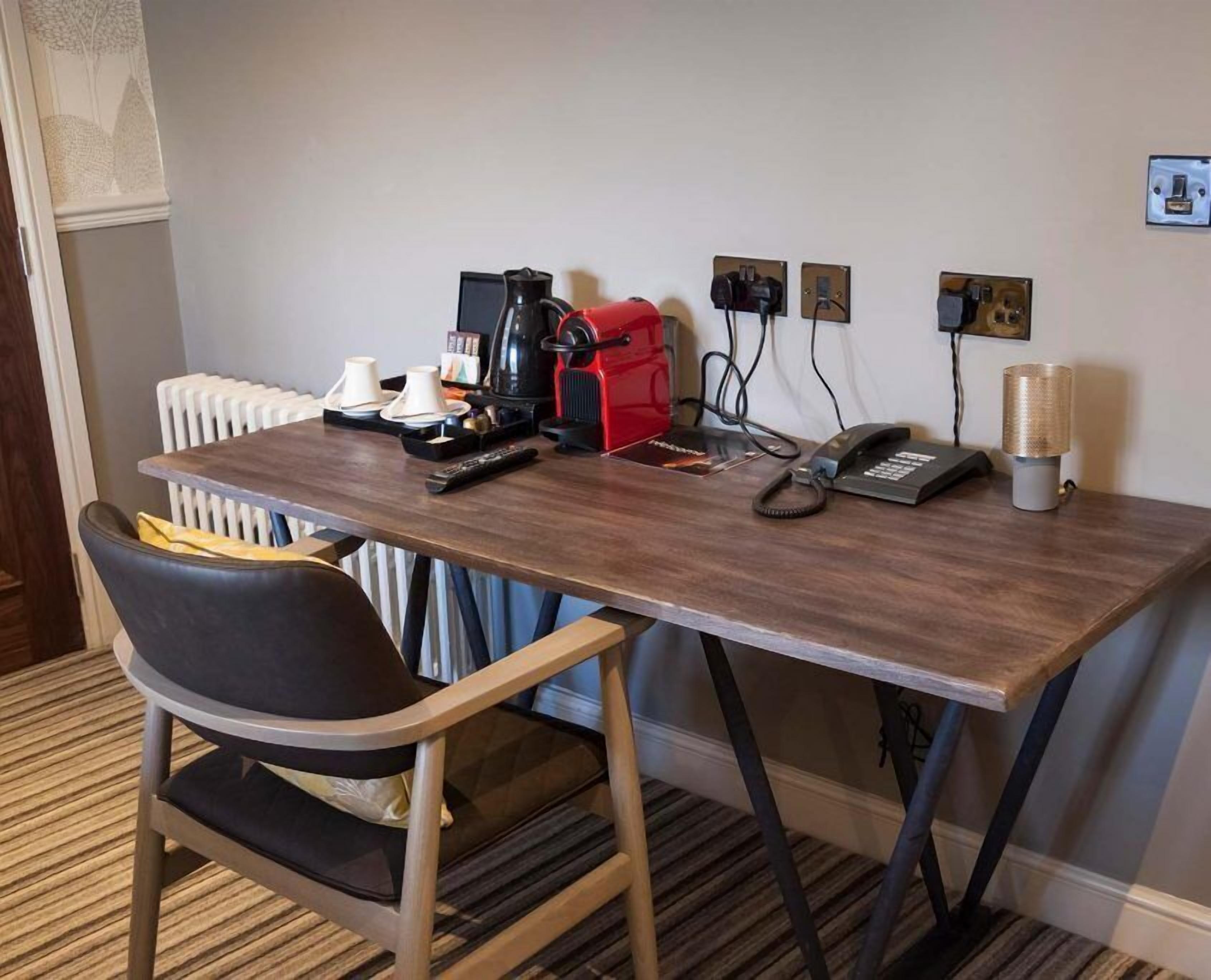 superior king room  | premium bedding, minibar, desk, soundproofing