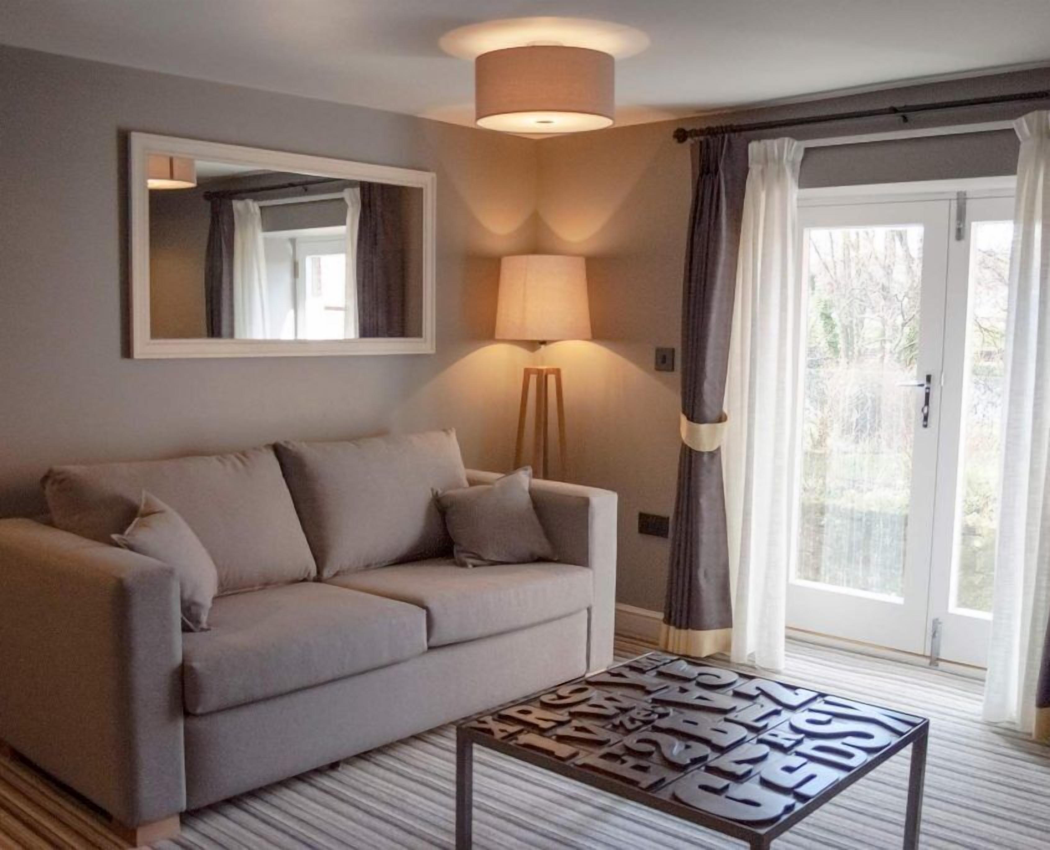 superior suite, river view | premium bedding, minibar, desk, soundproofing