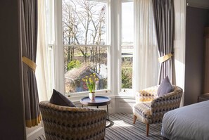 Signature dubbelrum | Sängtillbehör av högsta kvalitet, minibar, skrivbord och ljudisolering