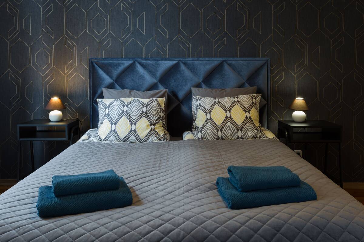 Deluxe Studio Suite, 1 Queen Bed with Sofa bed | 1 bedroom, premium bedding, individually decorated