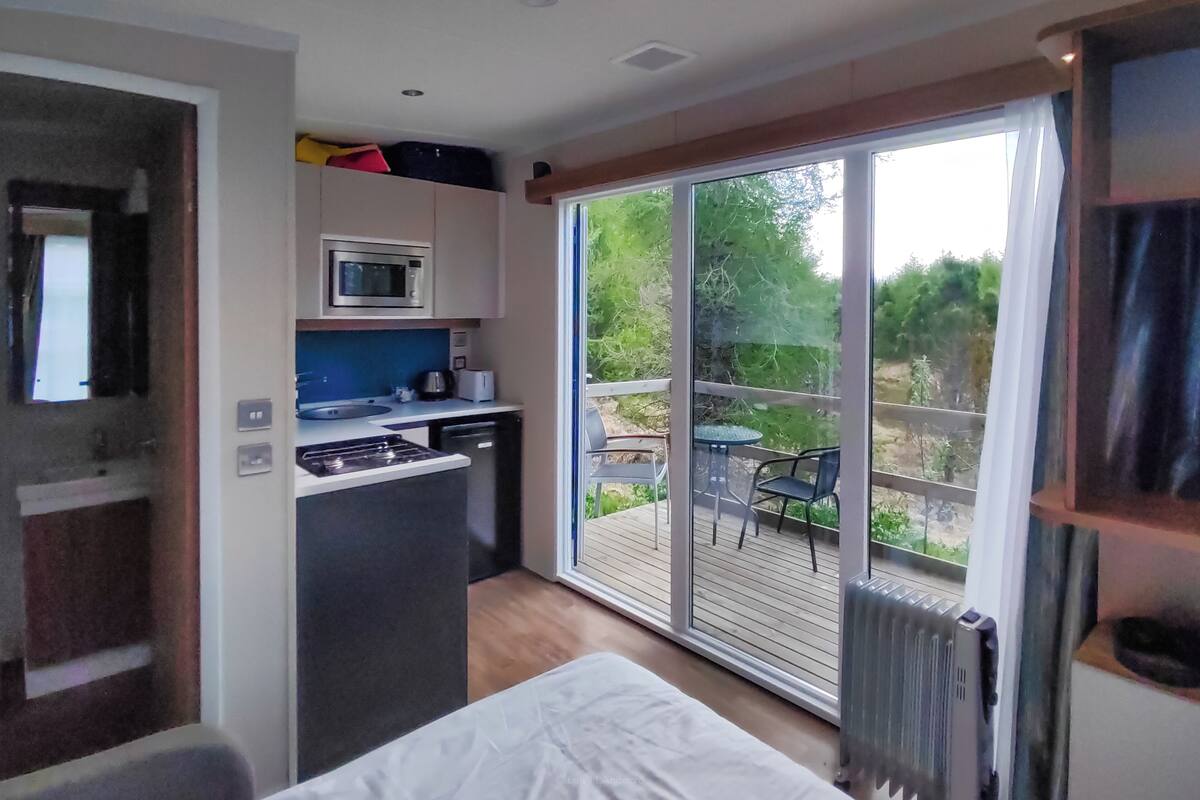 economy cabin | 1 bedroom, laptop workspace, soundproofing, iron/ironing board